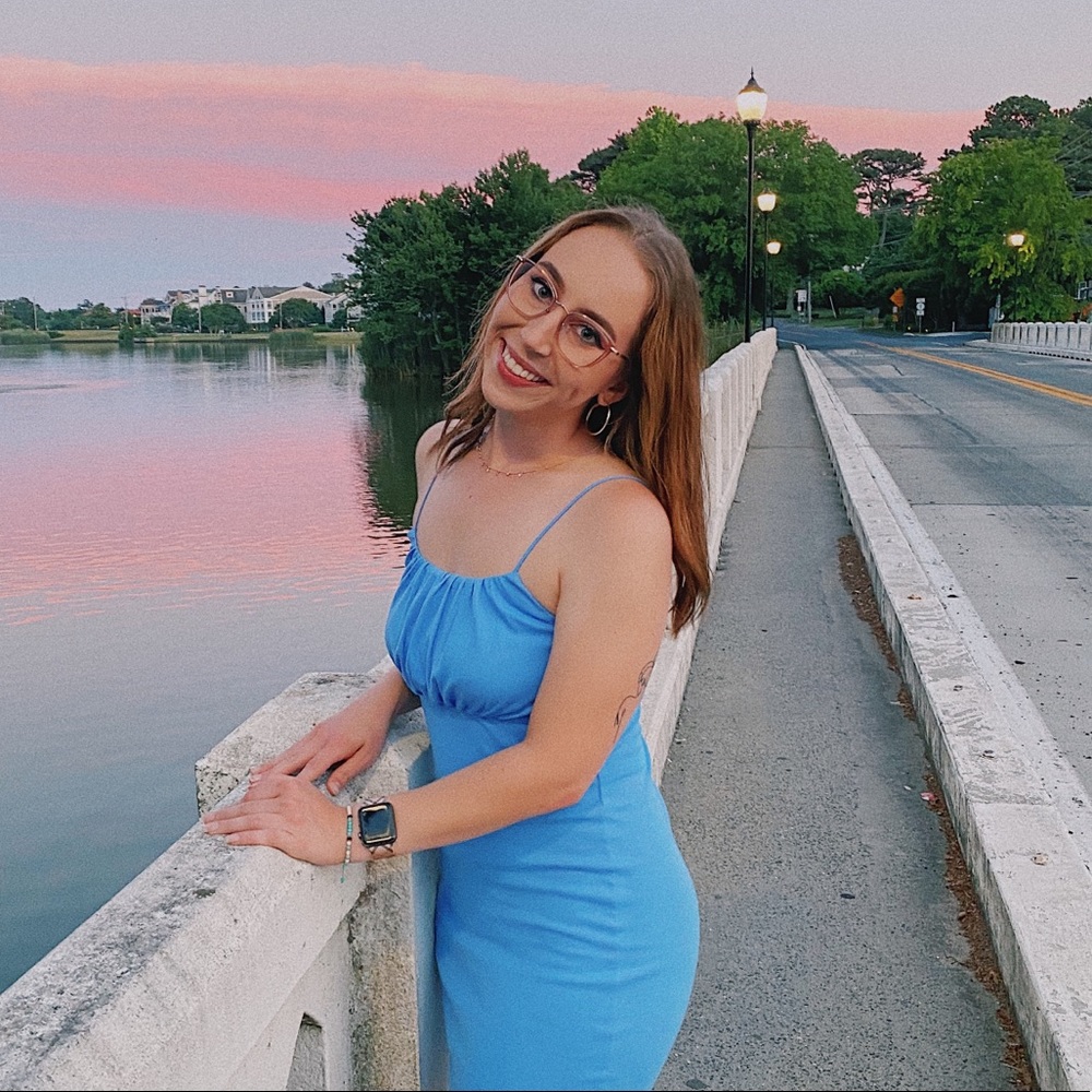Meet your Posher, Hailey